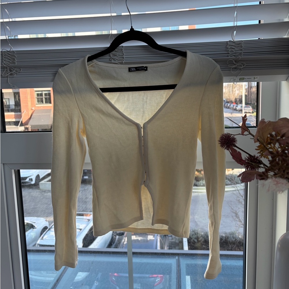 Zara Off-White Knitwear